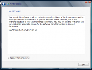 Instalación de Windows Server 2012. Aceptación de contrato.